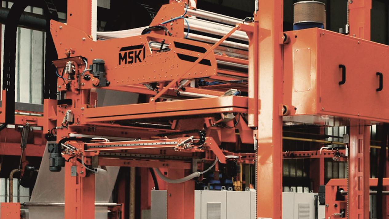 Abbildung: kompakte Paletten Schrumpfmaschine MSK Mulitech - Verpackungsanlage für wechselnde Produktformate
