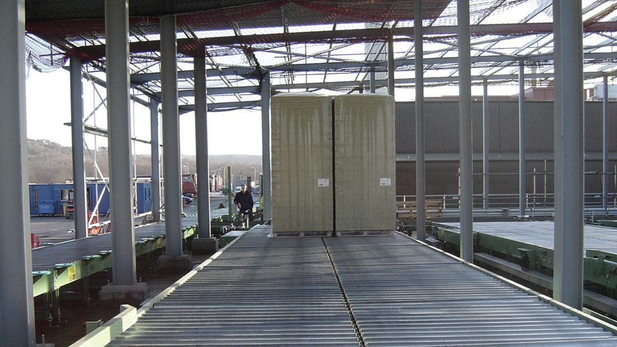Stretch hood wrapper MSK Tensiontech XXL, is used by leading manufacturers in the insulation industry
